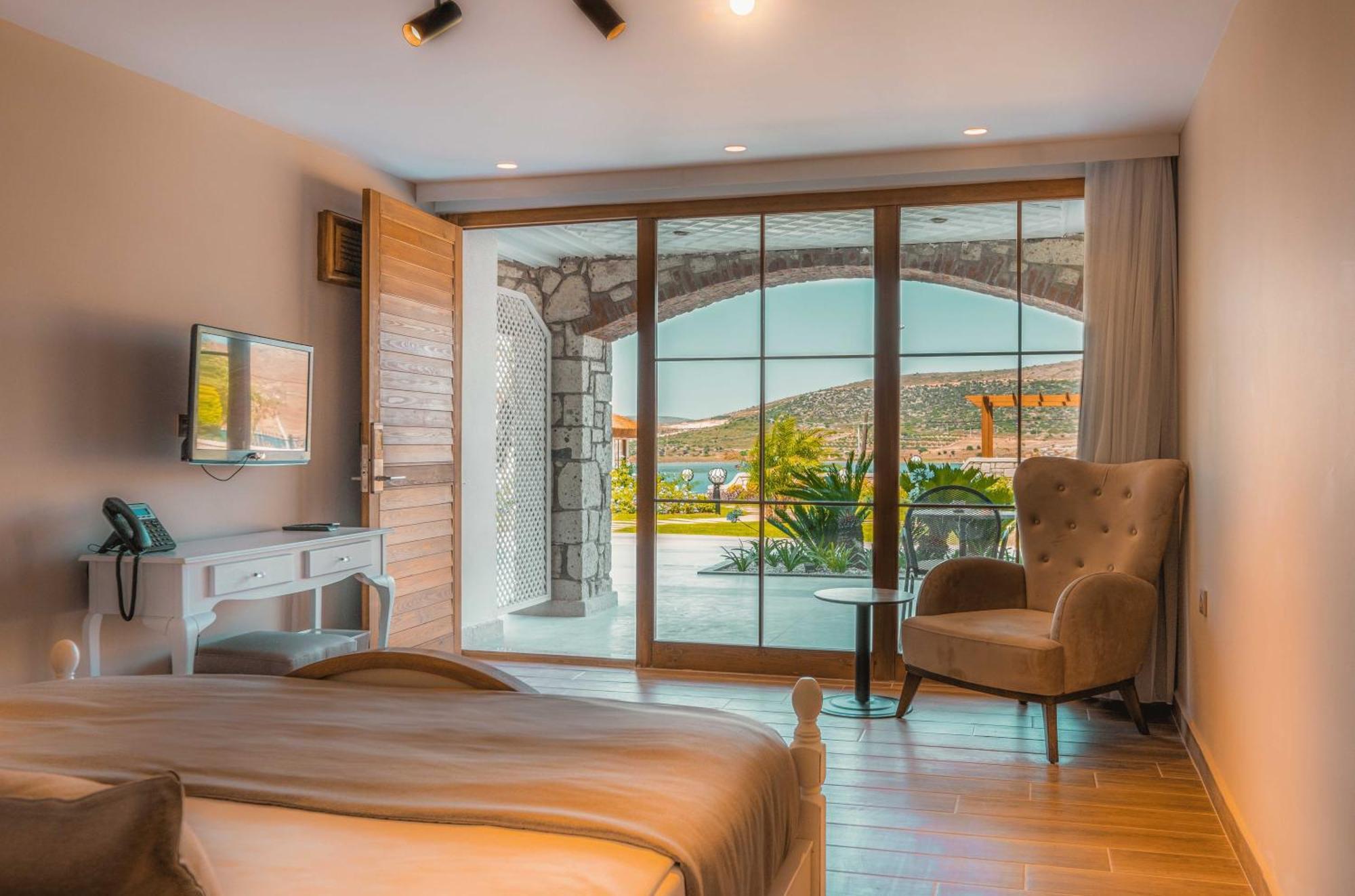 Marin Alacati Hotel Exterior photo